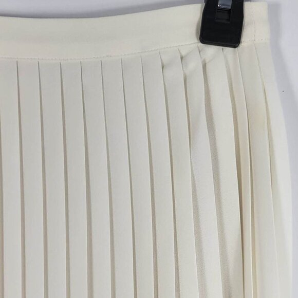 Express Skirt # 272 Size 4 - Picture 10 of 10